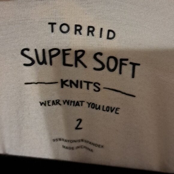 Top - Picture 2 of 4